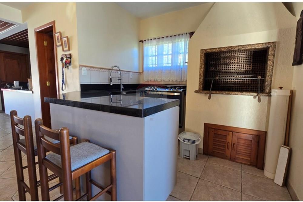 Casa - Venda - Florianópolis , Santa Catarina - 20250923_162633.jpg - Churrasqueira - 590101035-13