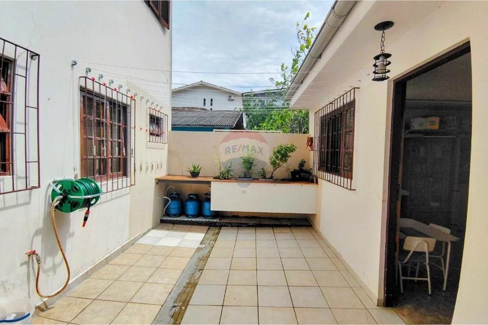 Casa - Venda - Florianópolis , Santa Catarina - WhatsApp Image 2026-02-20 at 06.41.32 (3).jpeg - 590471004-58