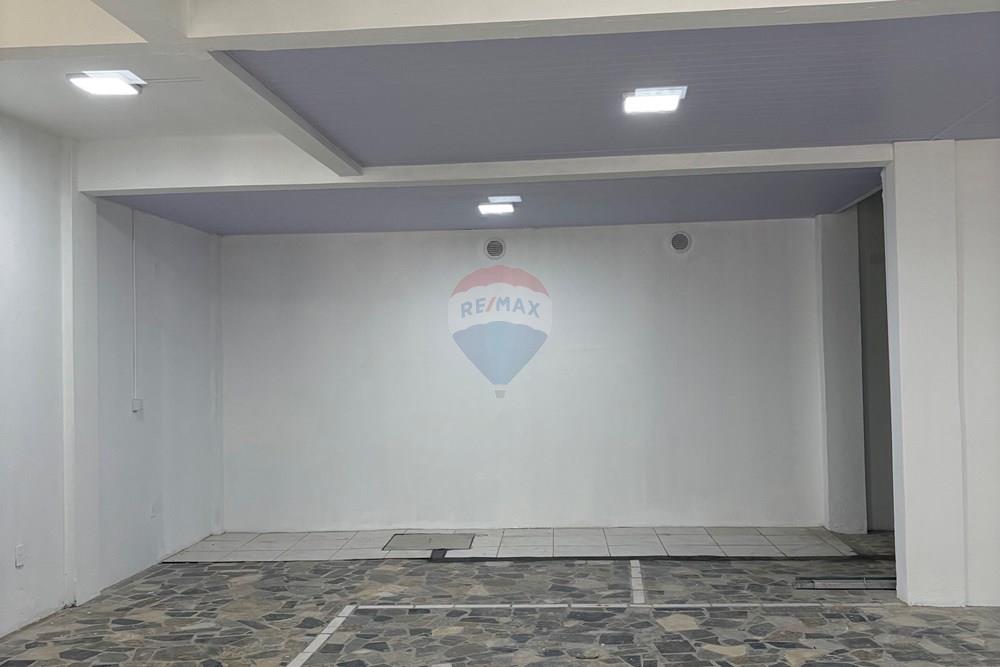 Cj. Comercial/ Sala - Alugar - Balneário Camboriú , Santa Catarina - IMG_2392 2.jpg - 590531057-2