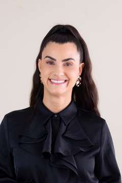 Isadora Bee - RE/MAX ARES