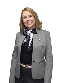 Cristina Gottschall - RE/MAX GIGANT8