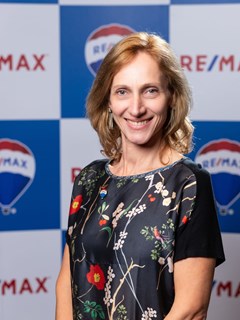 Claudia Regina Tamosaitis - RE/MAX BOUTIQUE
