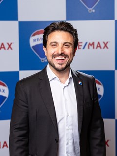 Broker/Owner - Alexandre B12 - RE/MAX B12