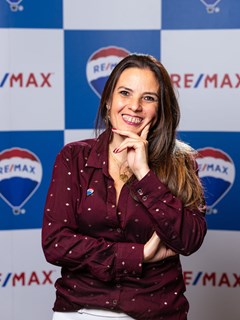 Corretor(a) Associado(a) - SIMONE MARIANO - RE/MAX VILLE