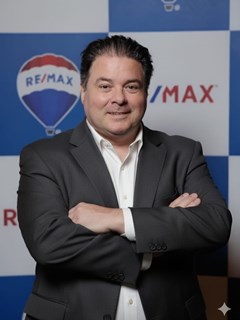 Associate - Mateus Mangieri - Samia Arida Team - RE/MAX VILLE