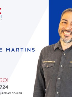 Associate in Training - Laurence Martins - RE/MAX AMPLO IMOBI
