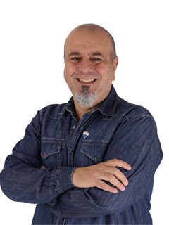 Jose Arakelian - RE/MAX STUDIO 76