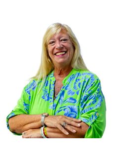 Ingrid Schwarz - RE/MAX FRONT