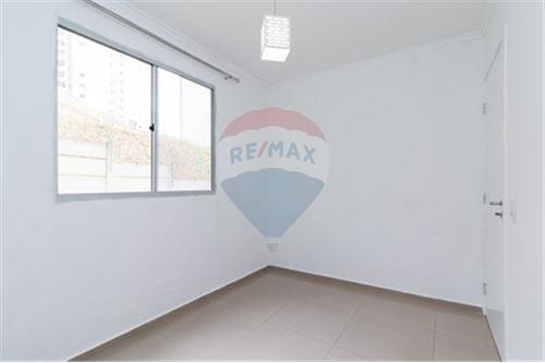 Apartamento à venda com 2 quartos, 39m² - Foto 21