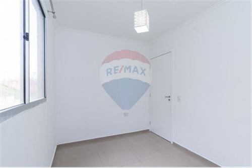 Apartamento à venda com 2 quartos, 39m² - Foto 15