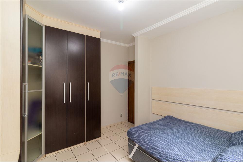 Casa à venda com 3 quartos, 252m² - Foto 16