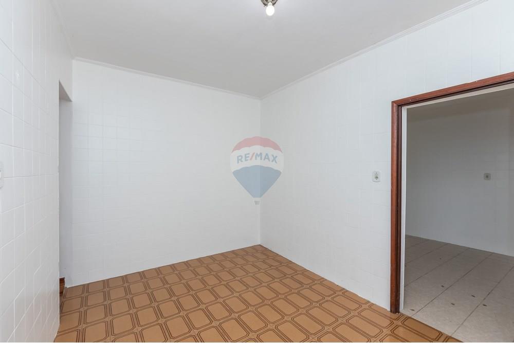 Casa à venda com 2 quartos, 125m² - Foto 16