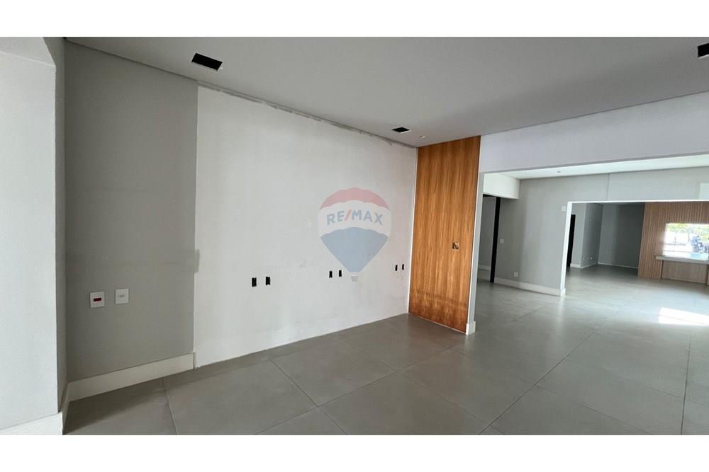 Casa Comercial - Alugar - São Paulo , São Paulo - Corredor para os fundos do imóvel.jpeg - 602151025-17
