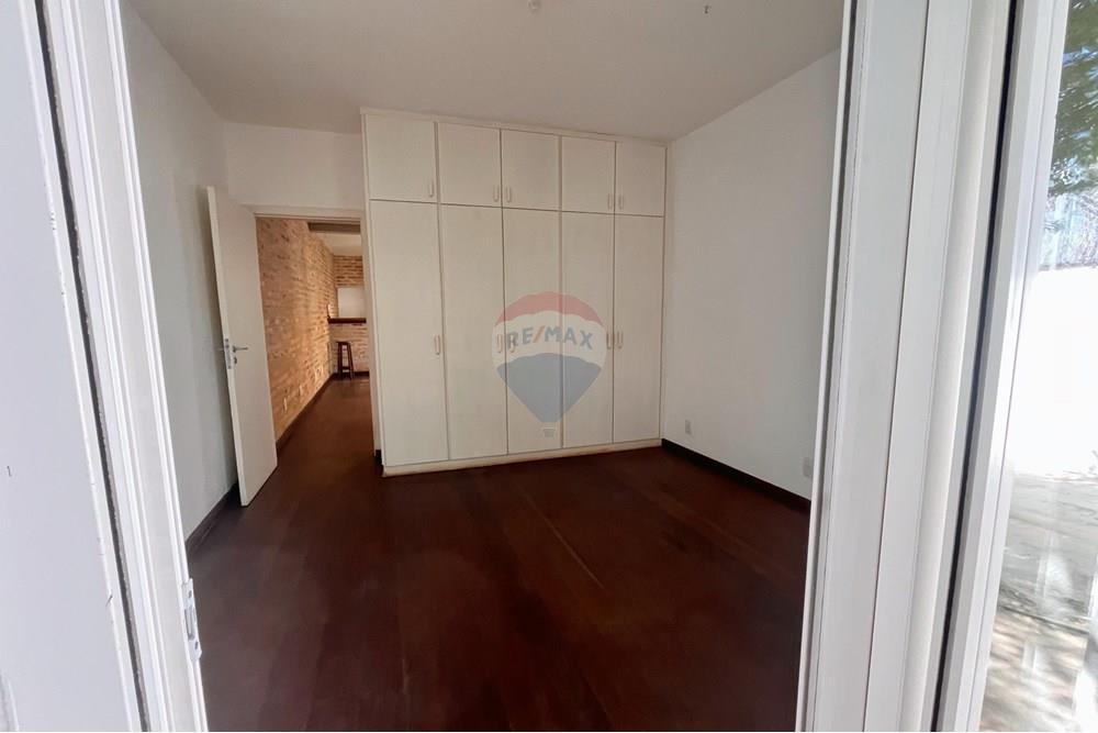 Casa para alugar com 3 quartos, 225m² - Foto 6