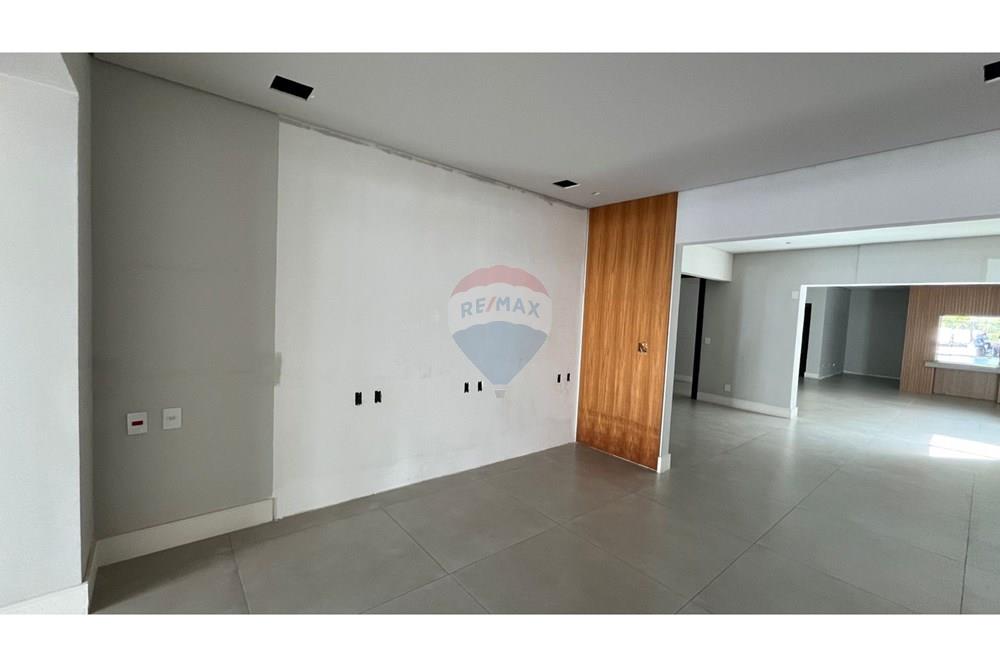 Casa Comercial - Alugar - São Paulo , São Paulo - Corredor para os fundos do imóvel.jpeg - 601361021-1767