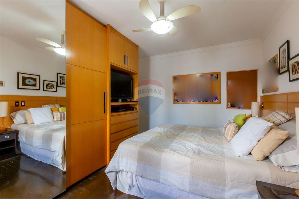 Apartamento à venda com 3 quartos, 136m² - Foto 19