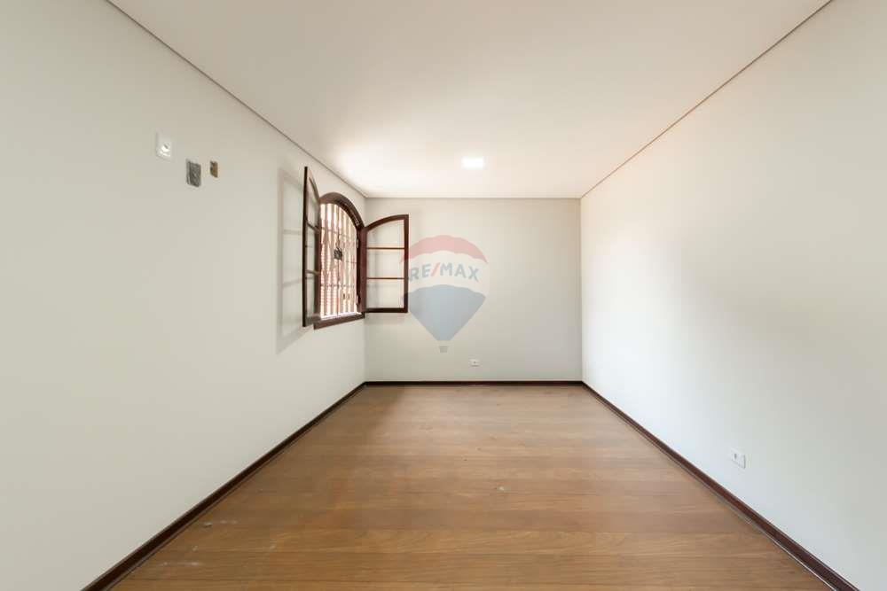 Casa à venda com 4 quartos, 251m² - Foto 19