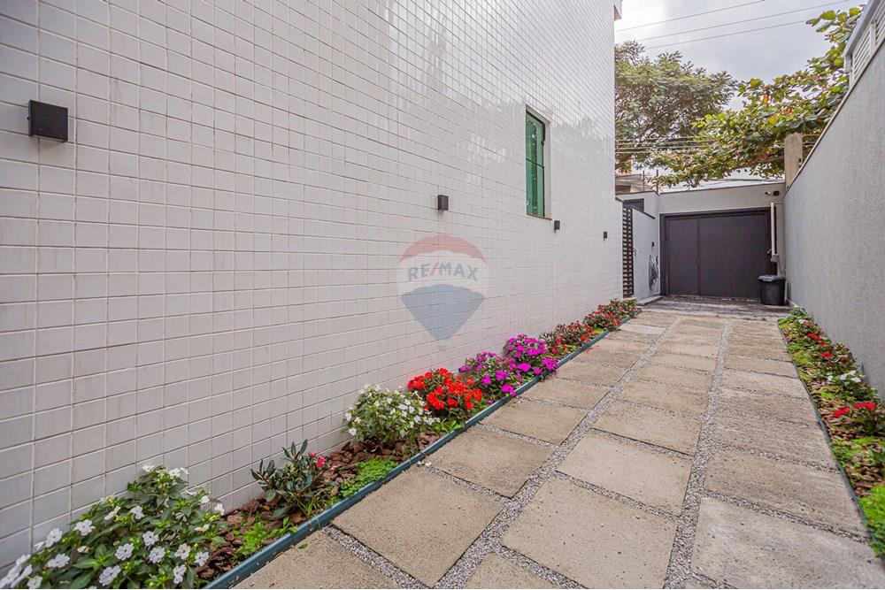 Casa à venda com 5 quartos, 285m² - Foto 18