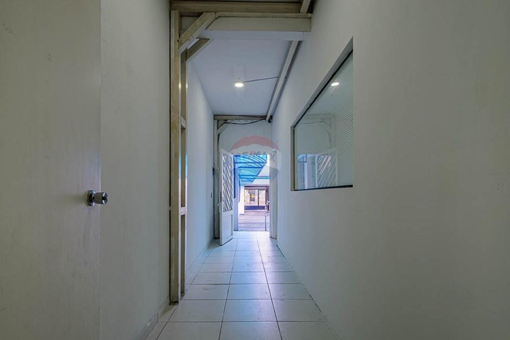 Casa Comercial - Venda - São Paulo , São Paulo - corredor interno andar inf.jpg - 601311011-190