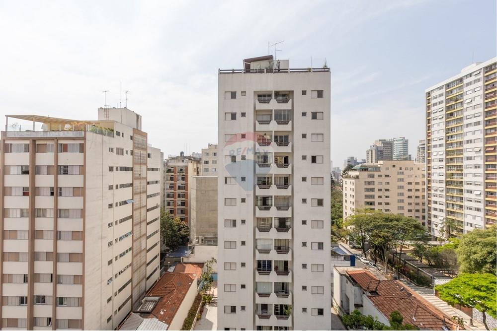 Apartamento à venda com 3 quartos, 212m² - Foto 29