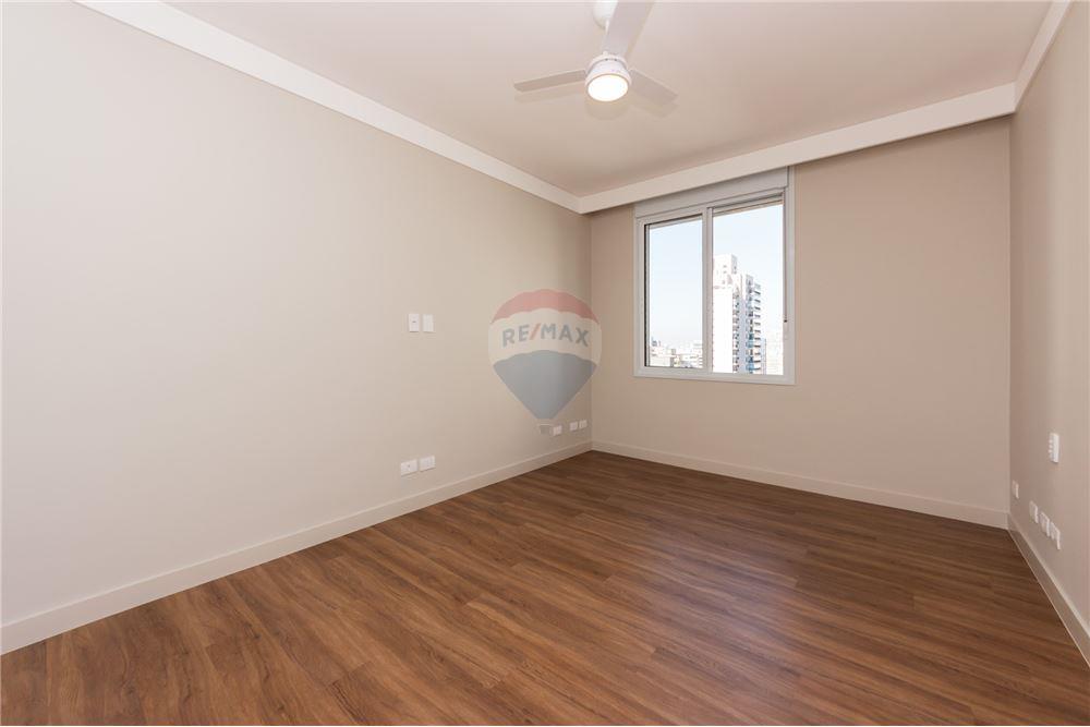 Apartamento à venda com 3 quartos, 212m² - Foto 15