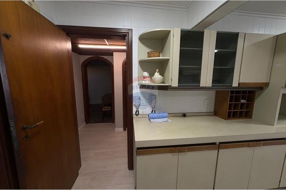 Casa para alugar com 5 quartos, 506m² - Foto 39