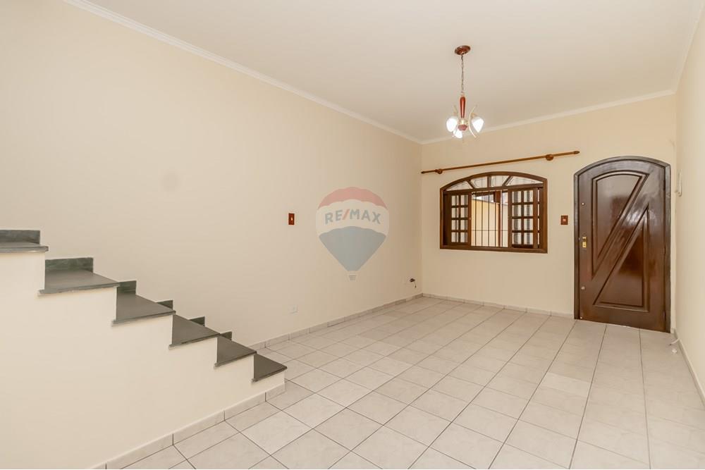 Casa à venda com 2 quartos, 102m² - Foto 1