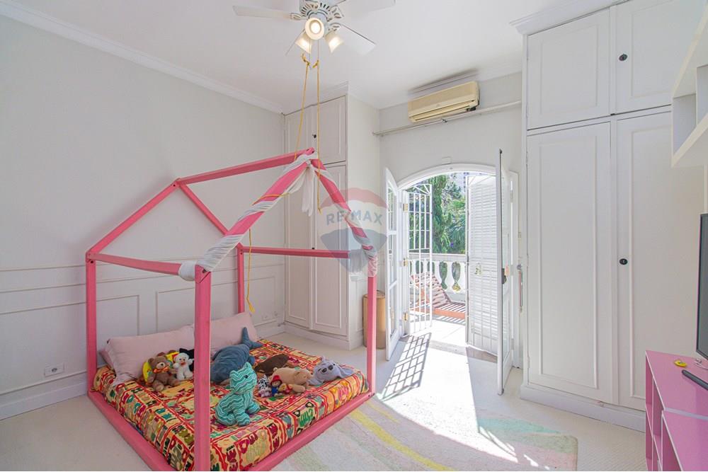 Casa à venda com 4 quartos, 350m² - Foto 23