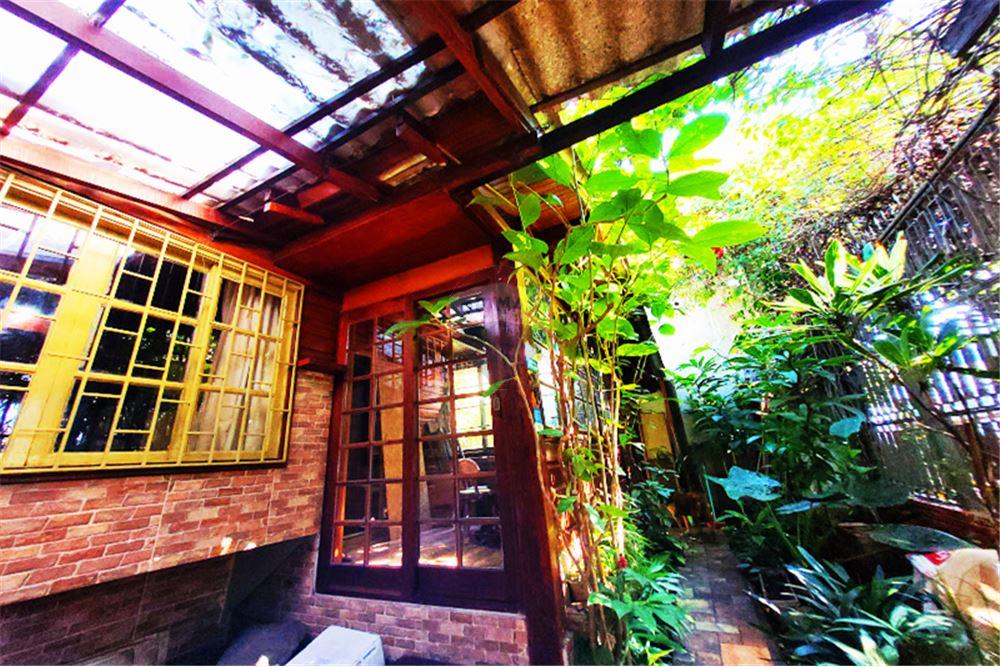 Casa à venda com 4 quartos, 165m² - Foto 4