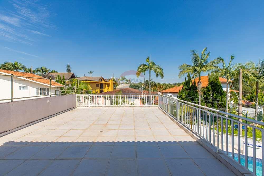 Casa à venda com 4 quartos, 900m² - Foto 29