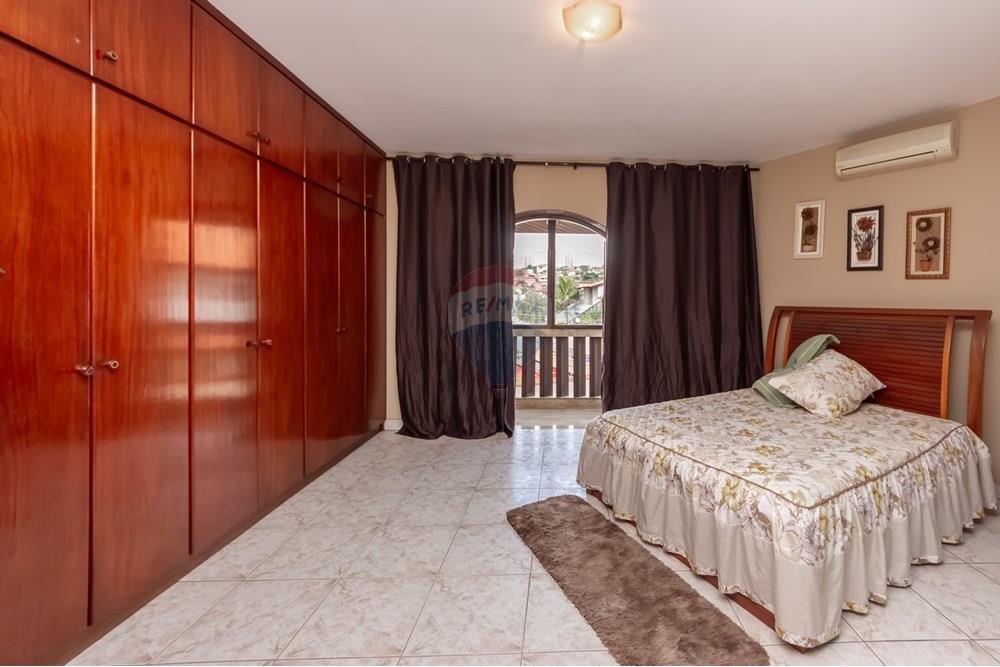 Sobrado à venda com 3 quartos, 245m² - Foto 9