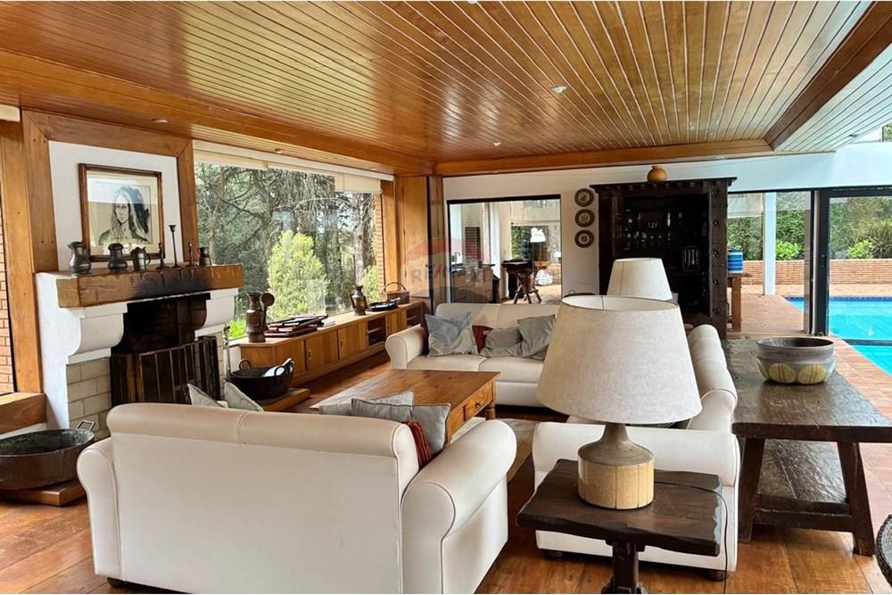 Casa de Campo - Venda - Campos do Jordão , São Paulo - WhatsApp Image 2025-12-15 at 13.59.45.jpeg - 601131073-17