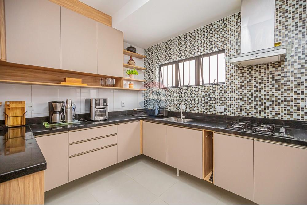 Casa à venda com 5 quartos, 285m² - Foto 15
