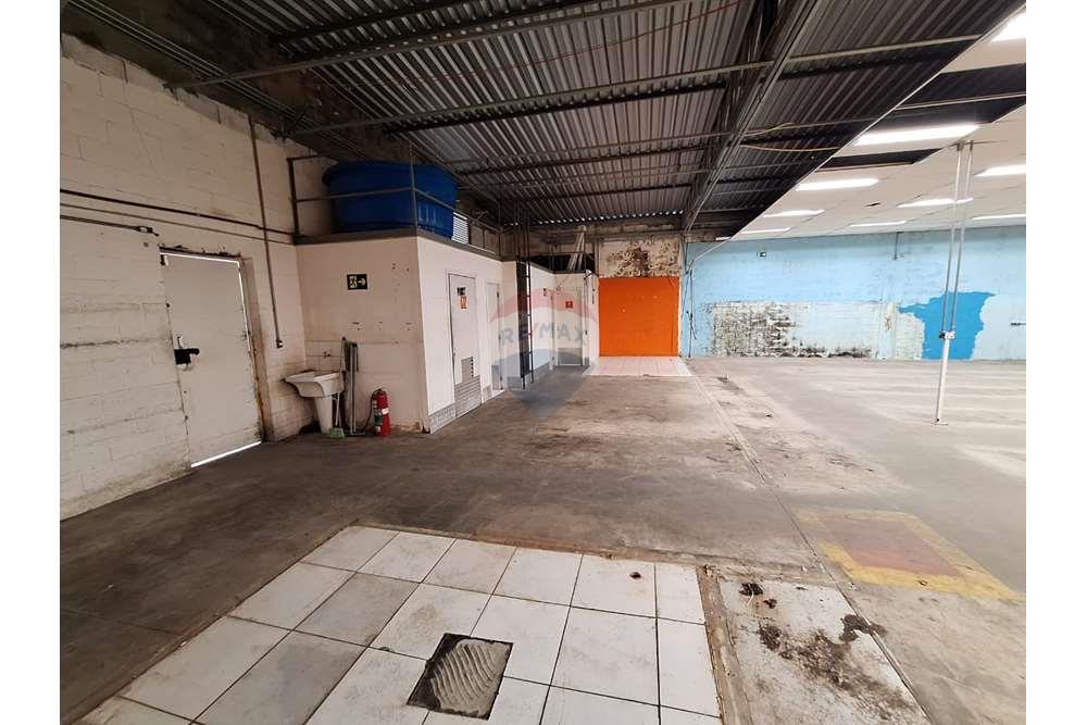 Depósito-Galpão-Armazém para alugar com 4 quartos, 409m² - Foto 4