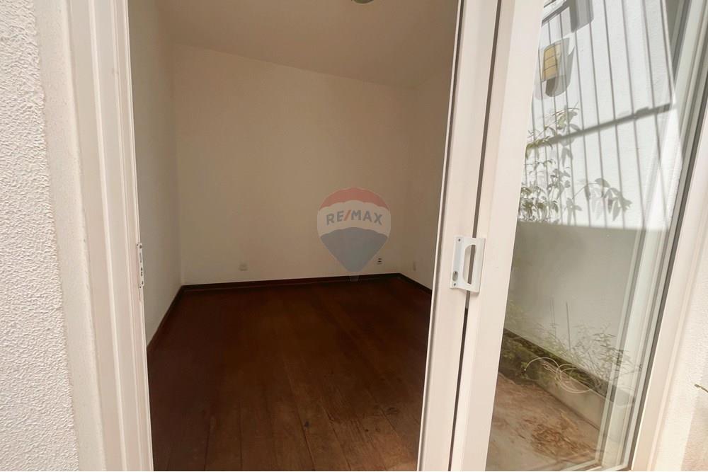 Casa para alugar com 3 quartos, 225m² - Foto 15