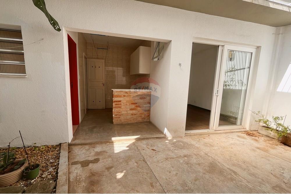 Casa para alugar com 3 quartos, 225m² - Foto 13