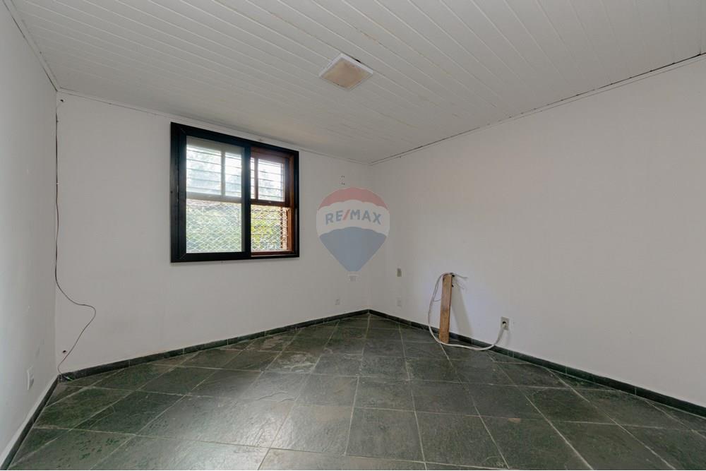 Chácara à venda com 5 quartos, 300m² - Foto 17