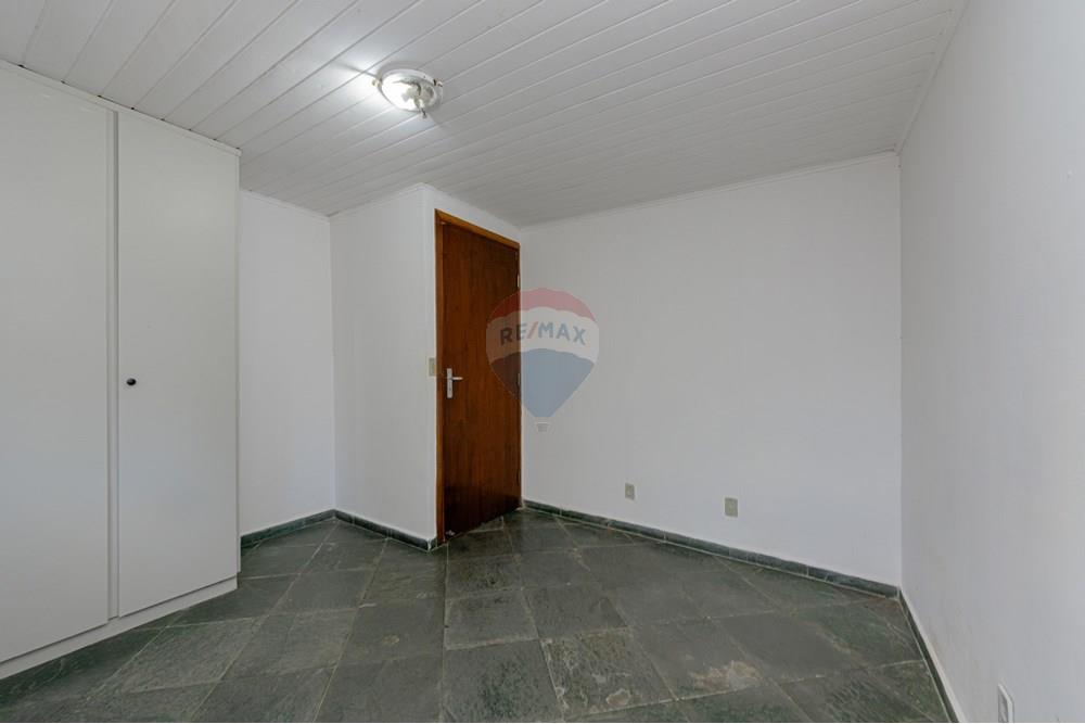 Chácara à venda com 5 quartos, 300m² - Foto 13