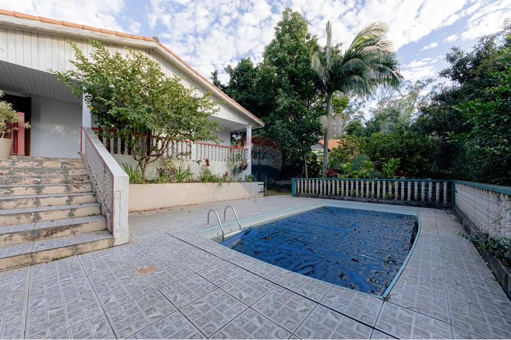 Chácara à venda com 5 quartos, 300m² - Foto 1
