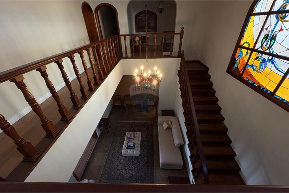 Casa para alugar com 5 quartos, 506m² - Foto 9