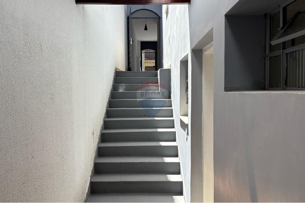 Casa para alugar com 4 quartos, 400m² - Foto 50