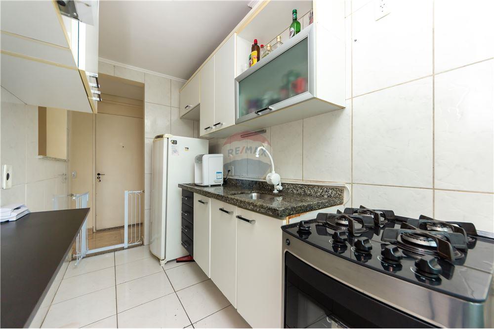 Apartamento à venda com 2 quartos, 60m² - Foto 4