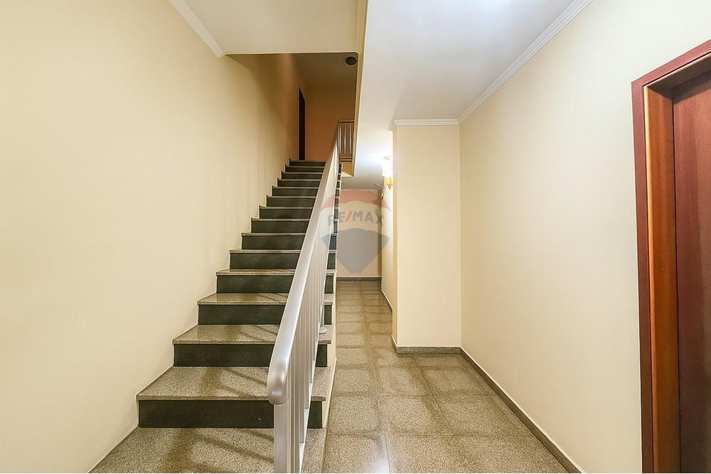 Casa Comercial - Venda - São Paulo , São Paulo - ChatGPT Image 6 de nov. de 2025, 20_20_16 (1).jpg - Corredor - 601371001-110