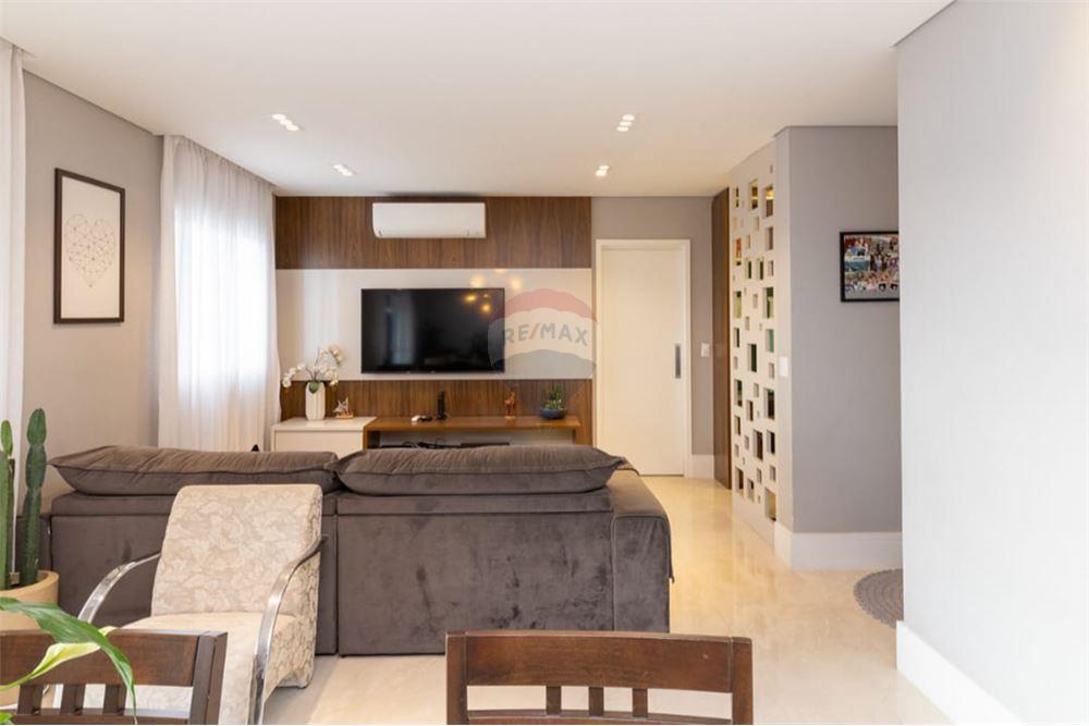 Apartamento à venda com 3 quartos, 136m² - Foto 9