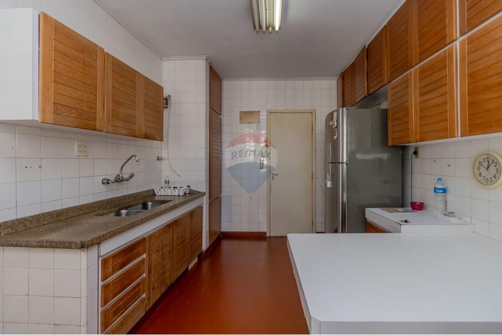 Apartamento à venda com 4 quartos, 238m² - Foto 6