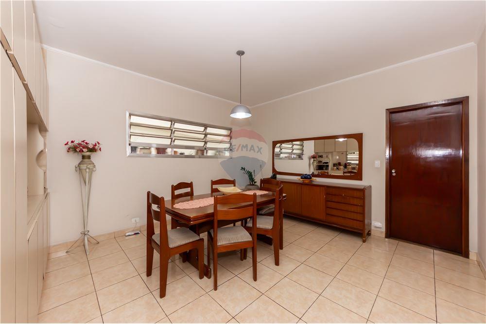 Casa à venda com 3 quartos, 200m² - Foto 8