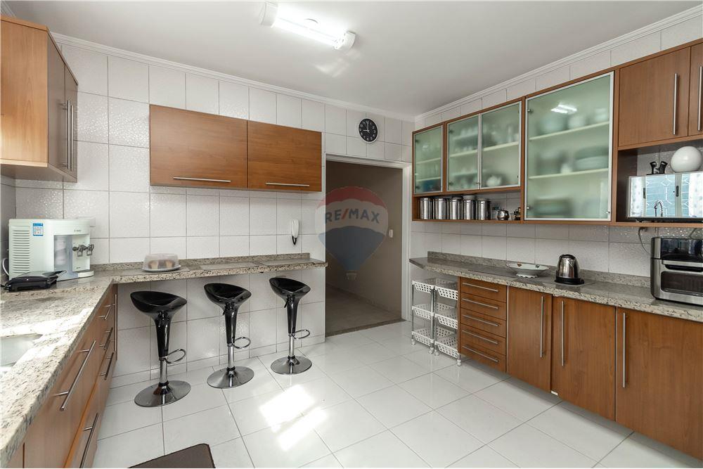 Casa à venda com 3 quartos, 350m² - Foto 10