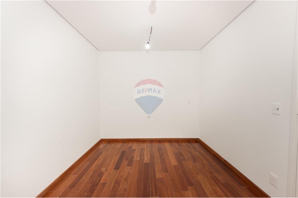 Apartamento à venda com 3 quartos, 207m² - Foto 12