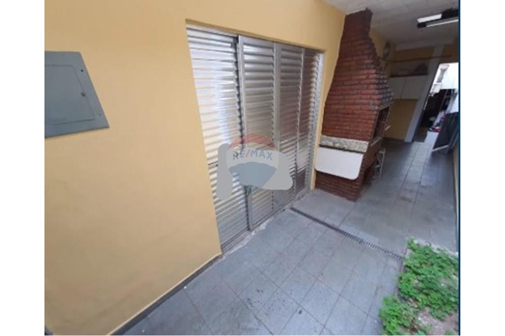 Casa à venda com 6 quartos, 188m² - Foto 5