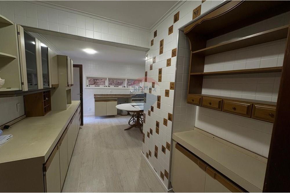Casa para alugar com 5 quartos, 506m² - Foto 41